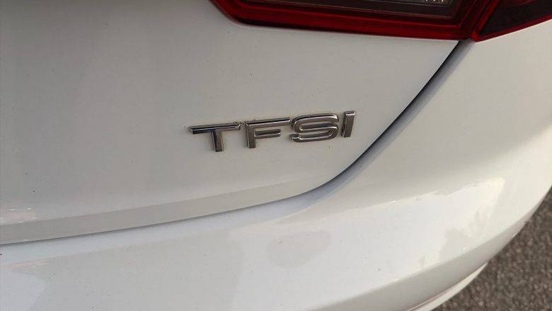 Audi A4 2.0T FSI S Line 4dr S Tronic Petrol Saloon